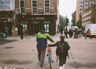 London road deaths fall to near-record low despite rise in serious injuries London road deaths fall to near-record low despite rise in serious injuries