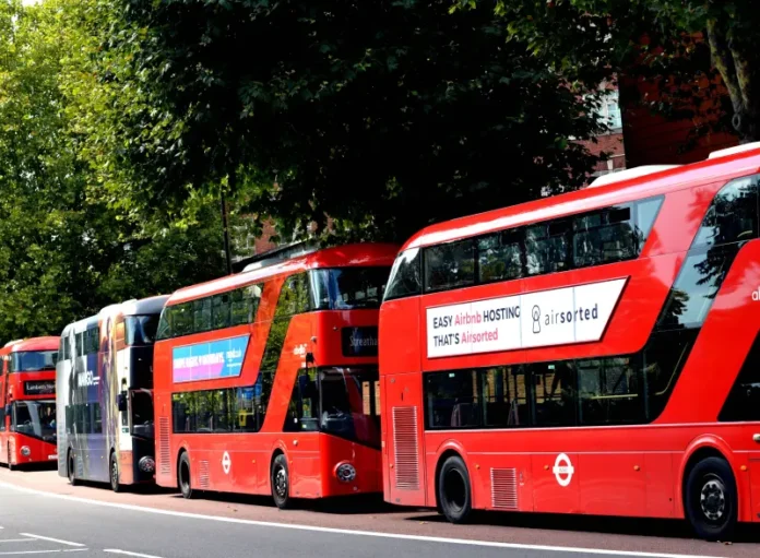 London's hopper fare turns 10: More than 1.4 billion bus and tram journeys made Since 2016